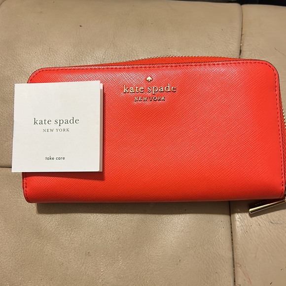 Kate Spade wallet - Picture 2 of 3